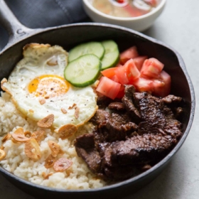 Filipino Beef Tapa Tapsilog