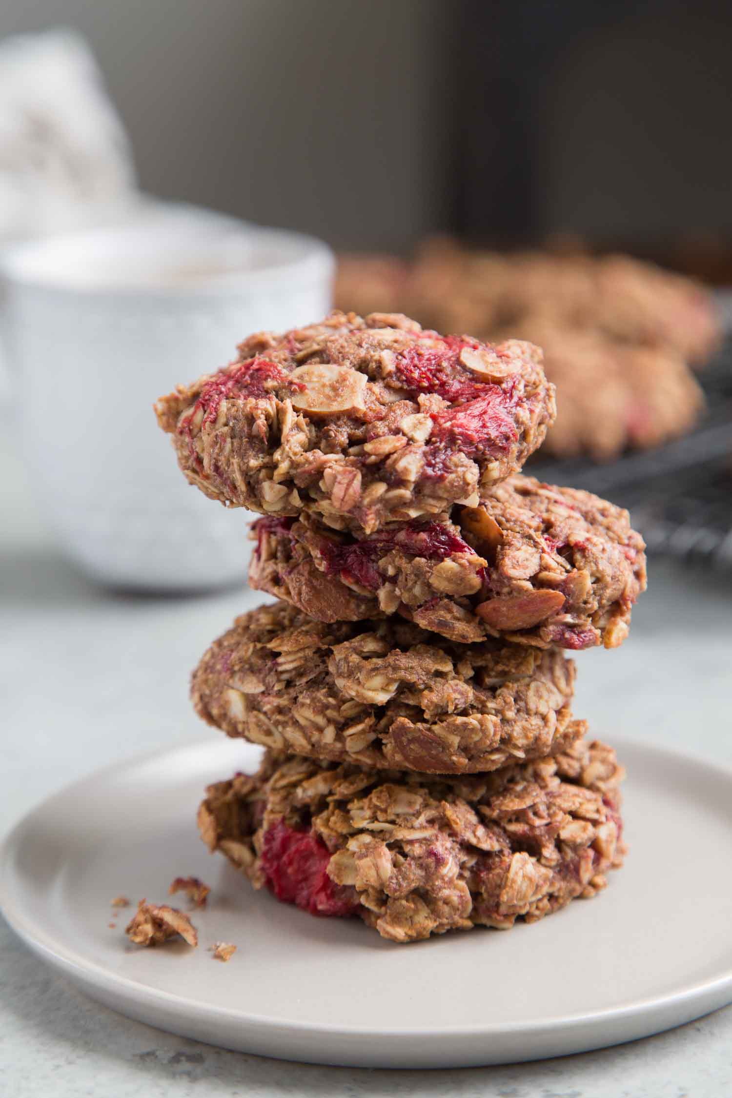 Strawberry Oatmeal Cookies with almonds (vegan)- The Little Epicurean