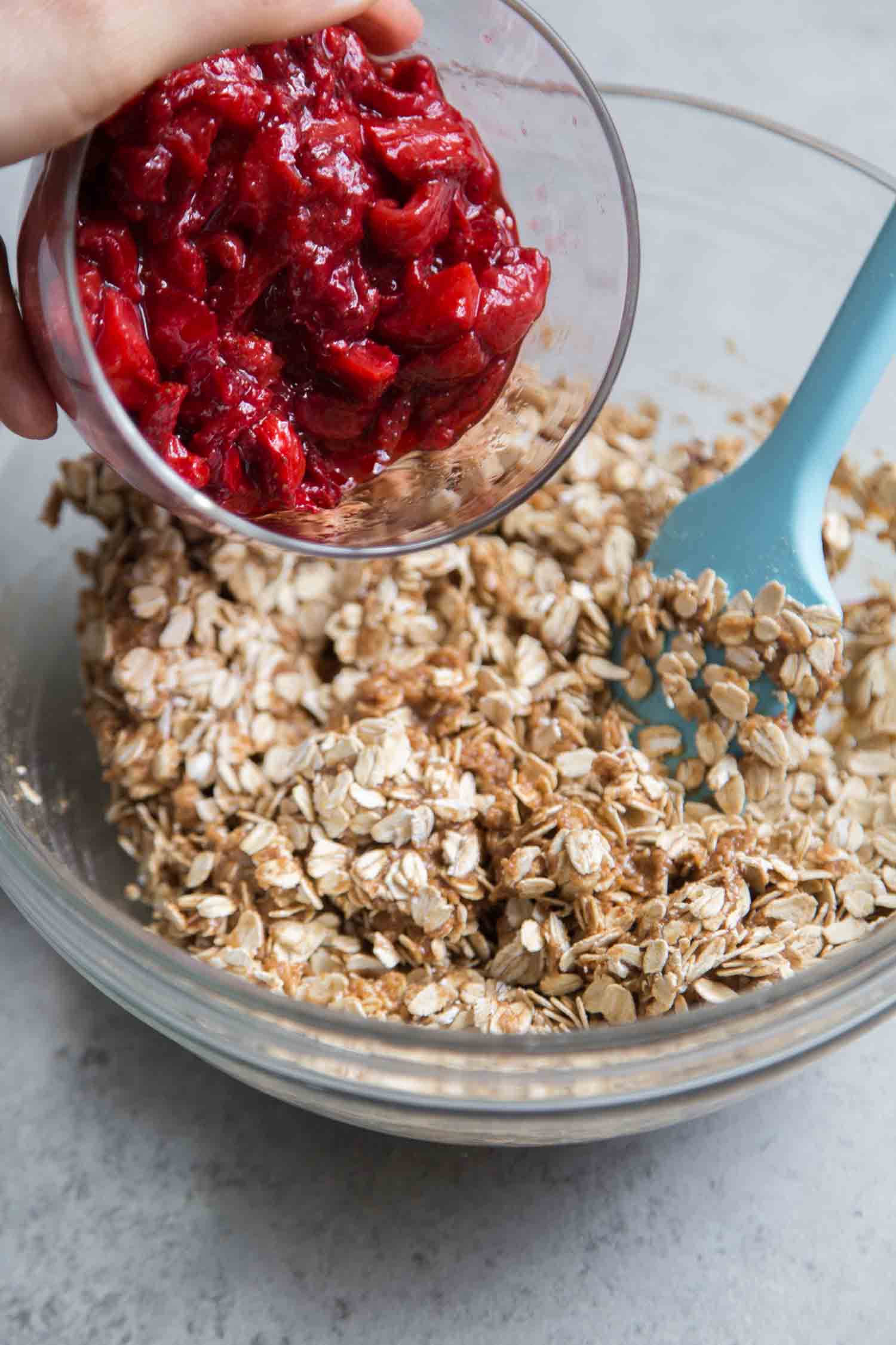 Vegan Strawberry Oatmeal Cookies