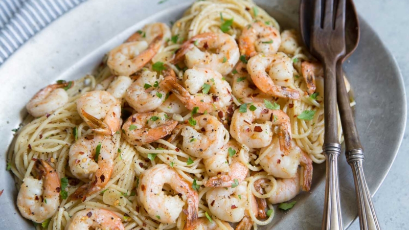 Spicy Garlic Shrimp Spaghetti