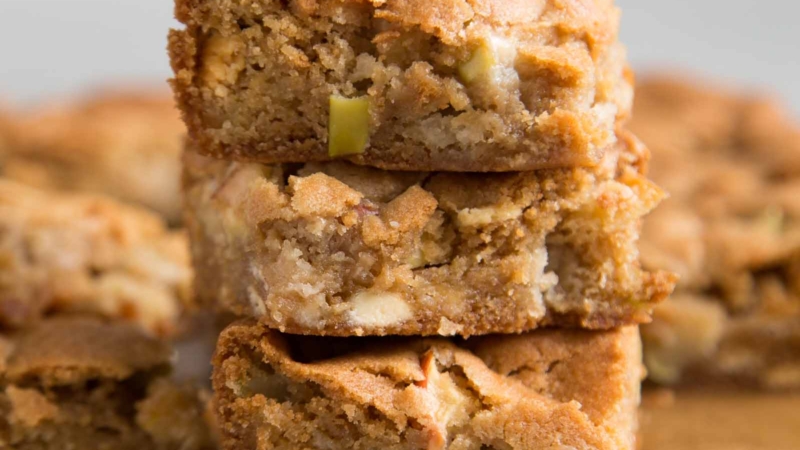 Apple Blondies