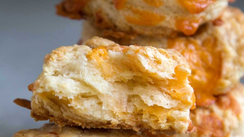 Cheesy Cheddar Biscuits