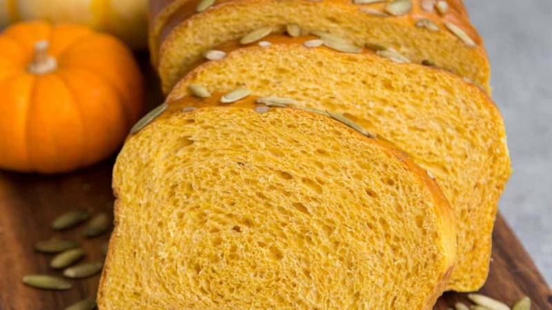 Pumpkin Sandwich Bread