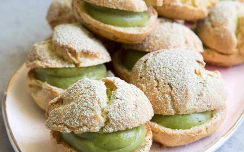 Matcha Cream Puffs