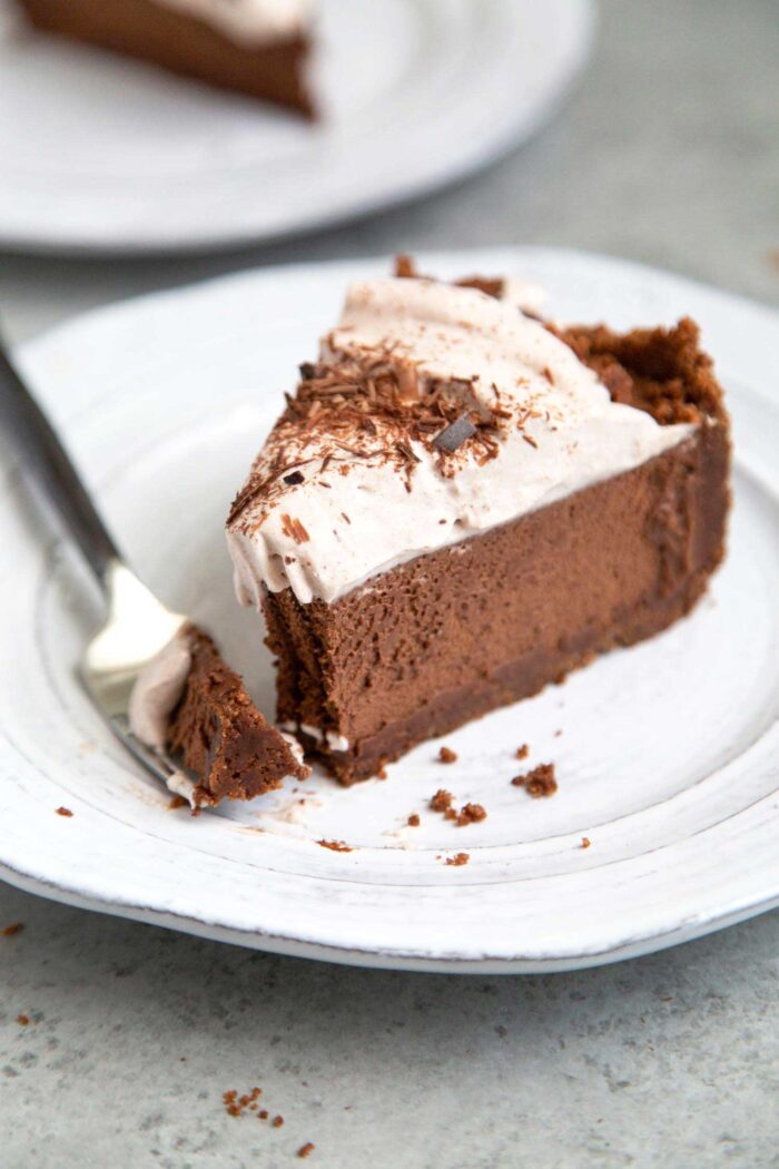 Chocolate Mousse Pie - The Little Epicurean