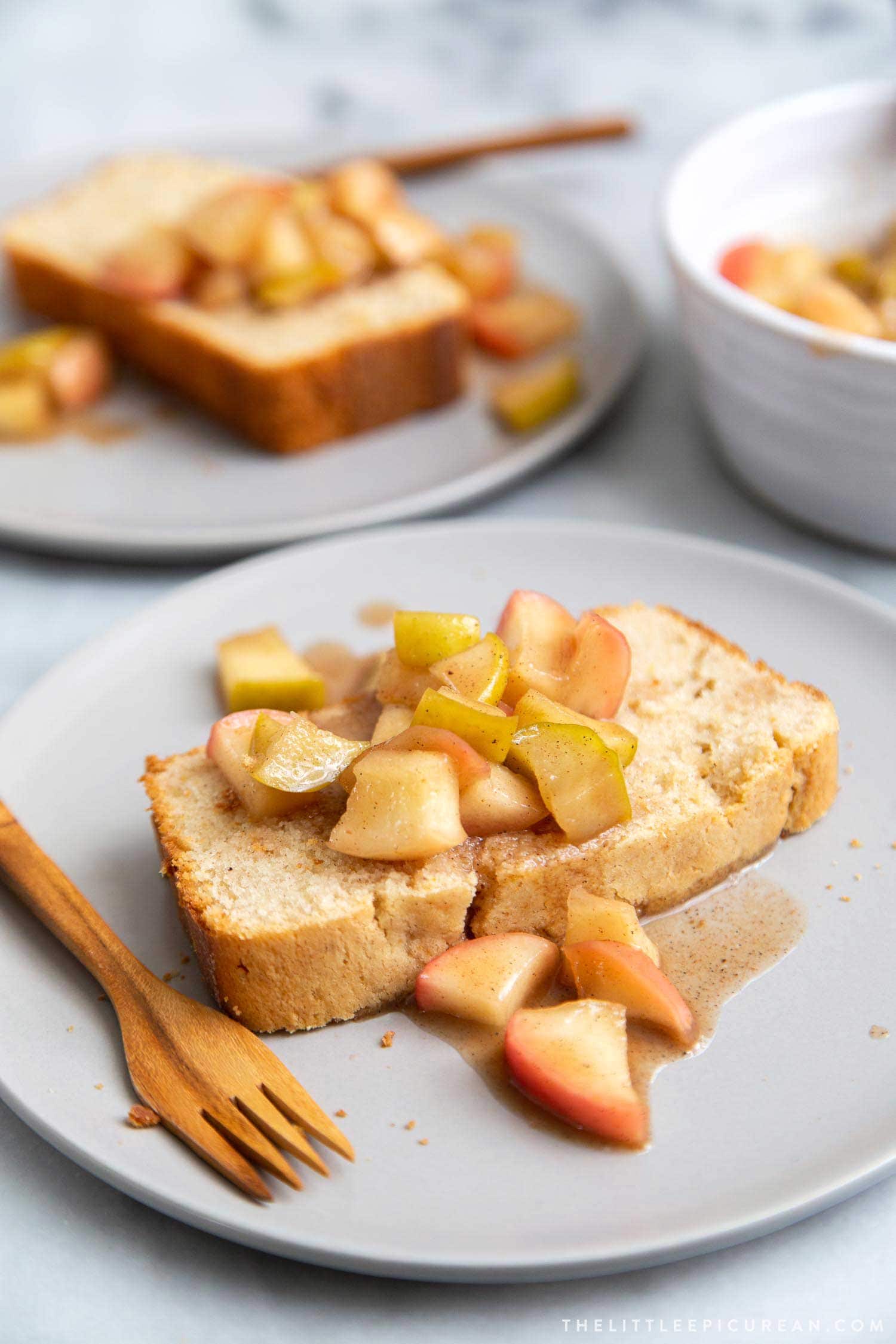 Spiced loaf cake topped with stewed apples