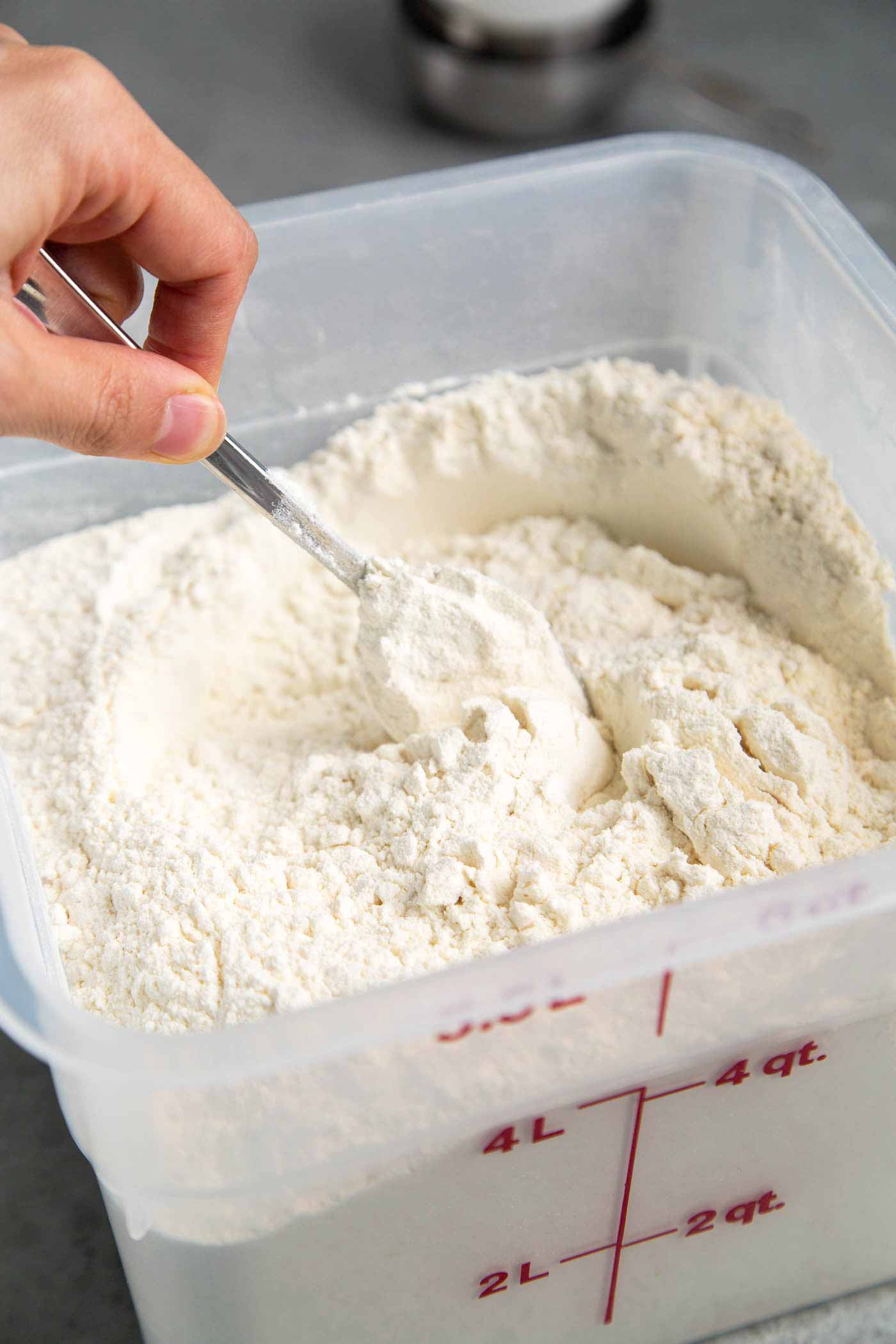 How to measure flour