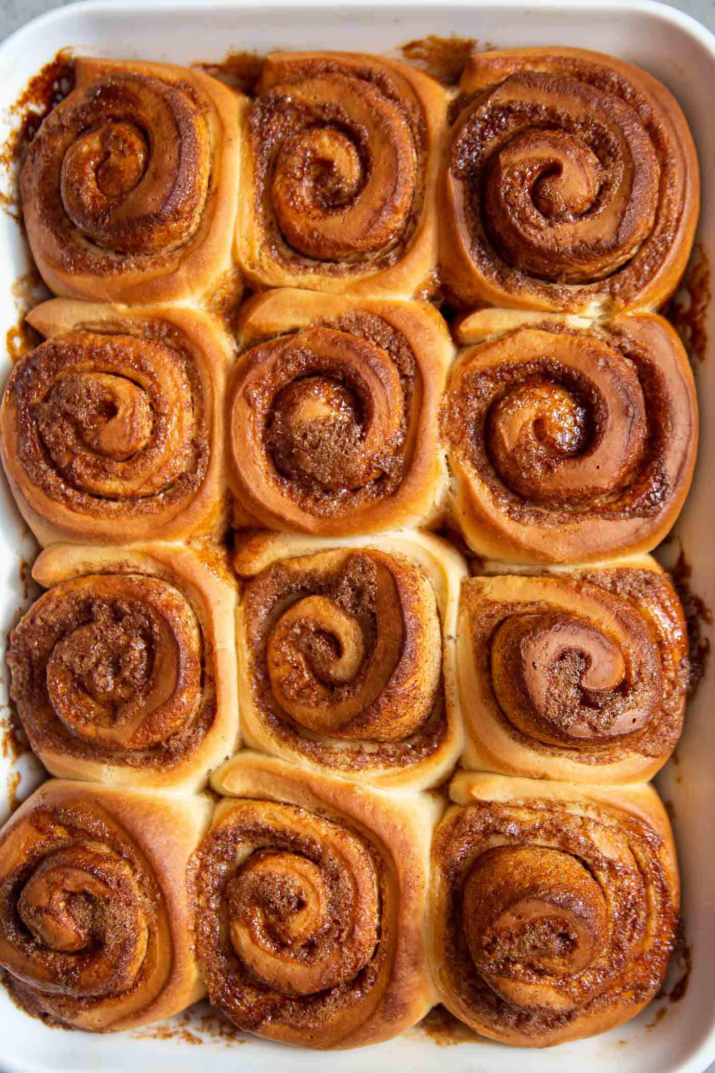 Eggnog Cinnamon Rolls